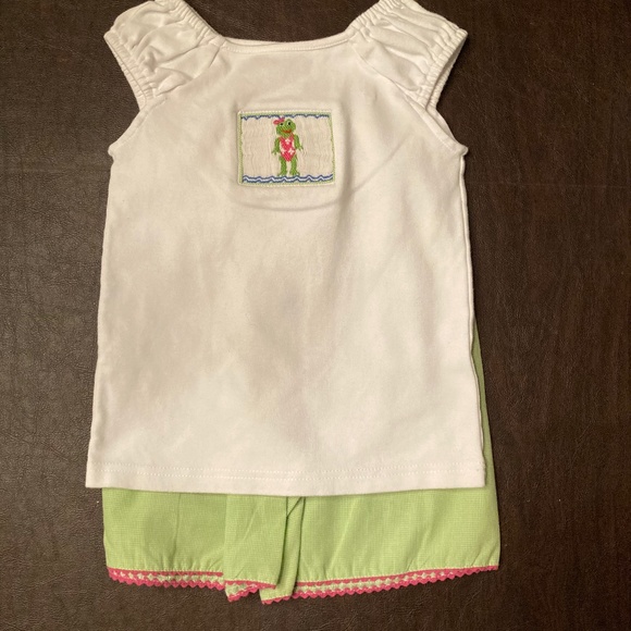 Smocked Giraffe Girls 2 pc green gingham short set. Size 6 - Picture 1 of 4